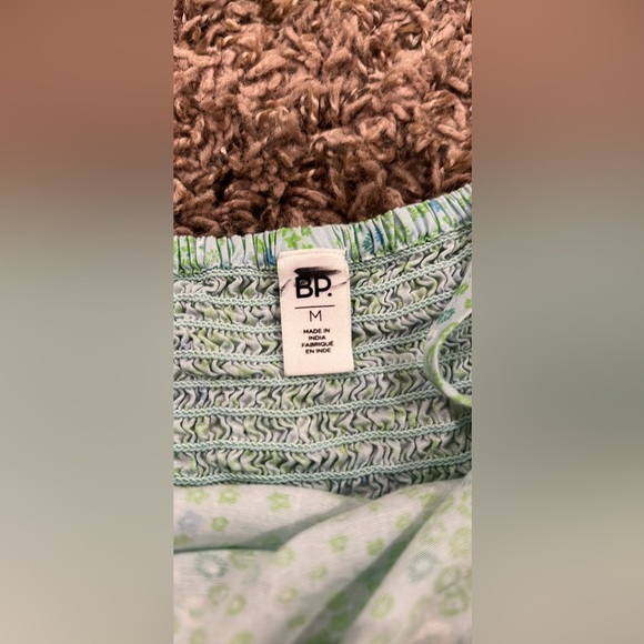 Crop top - Picture 3 of 3